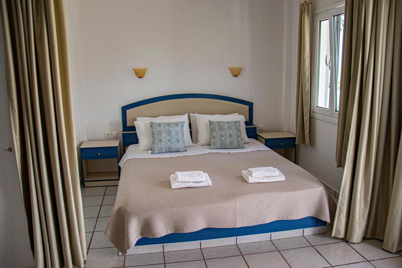 Castri Village Hotel パレカストロ エクステリア 写真
