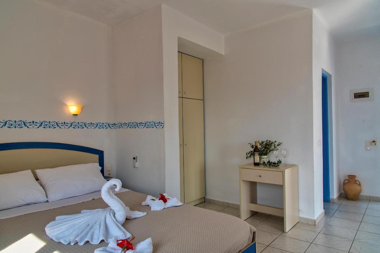 Castri Village Hotel パレカストロ エクステリア 写真