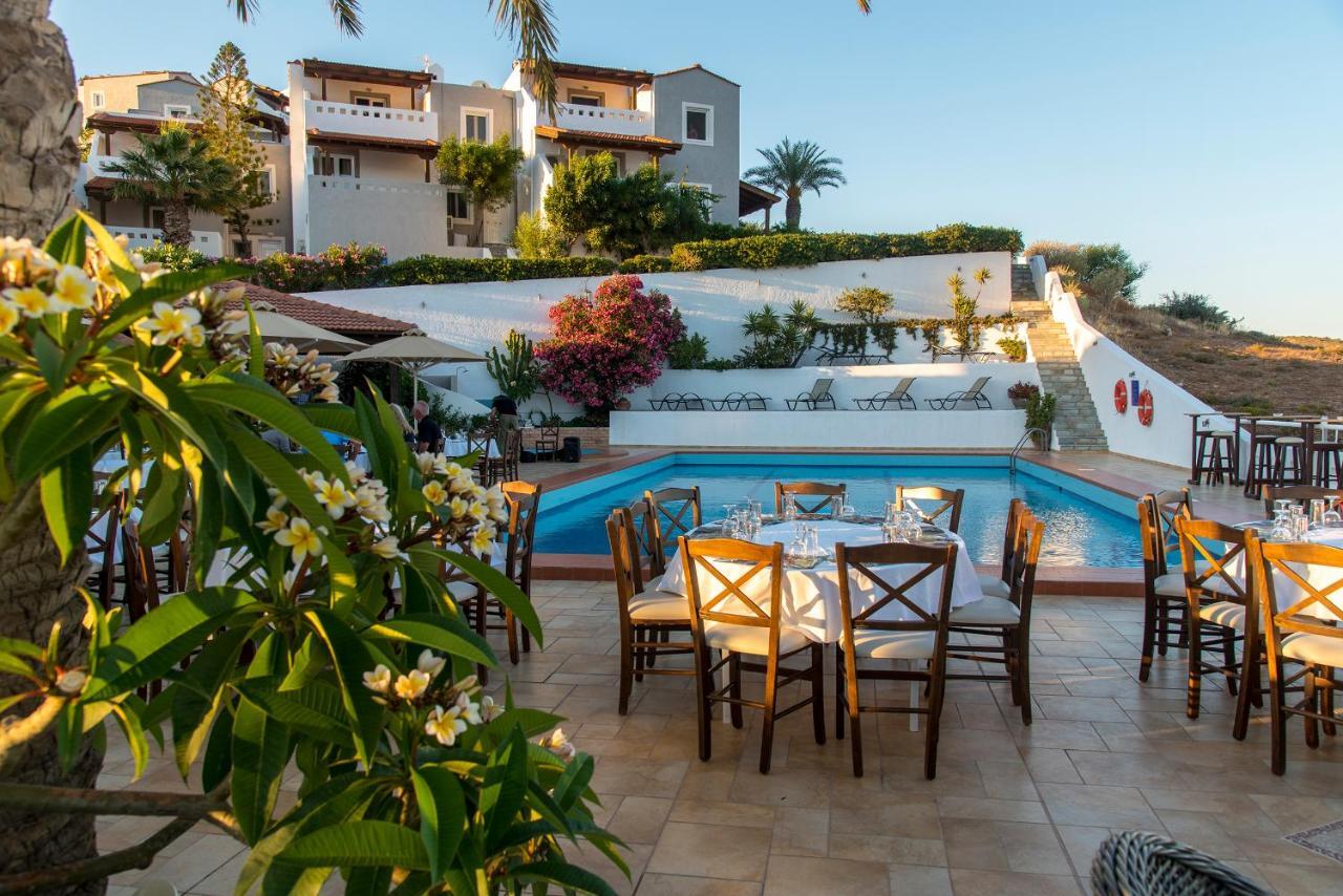 Castri Village Hotel パレカストロ エクステリア 写真