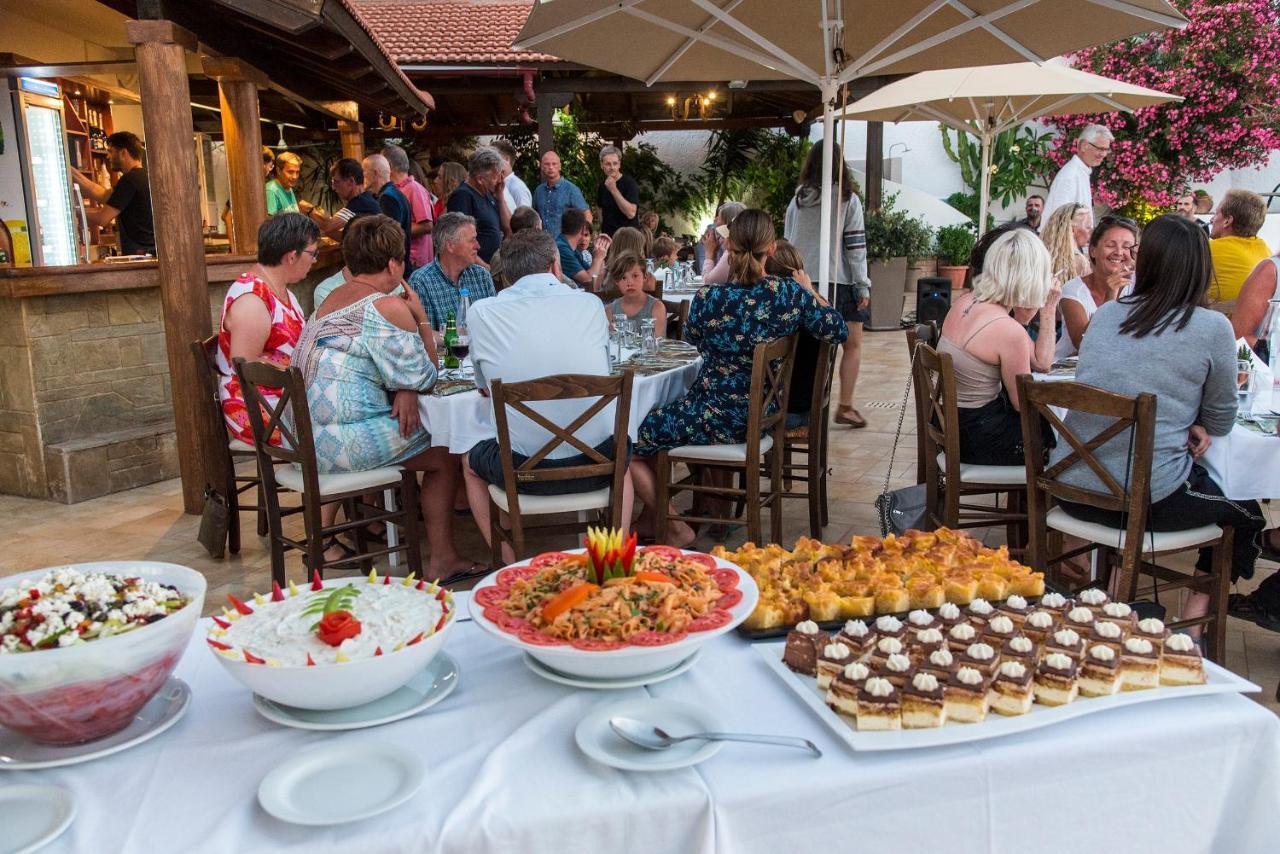 Castri Village Hotel パレカストロ エクステリア 写真